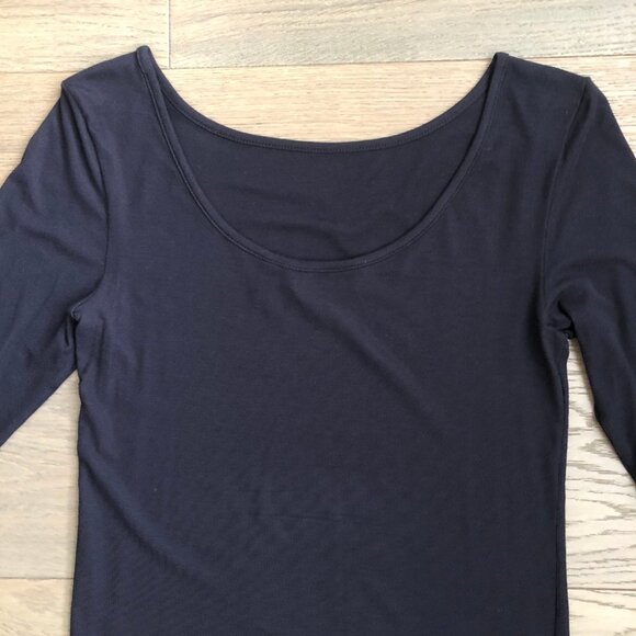 Theory Yorisa Fine Ribbed Boatneck or Scoop Neck Viscose Top Navy Sz M NWOT - Picture 5 of 13
